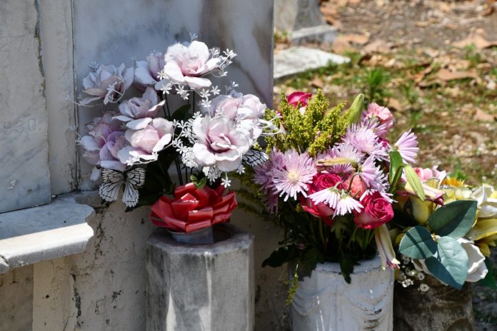 bloemen kerkhof