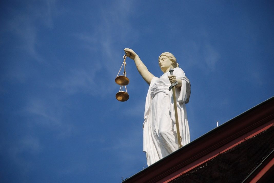 vrouwe justitia rechtbank