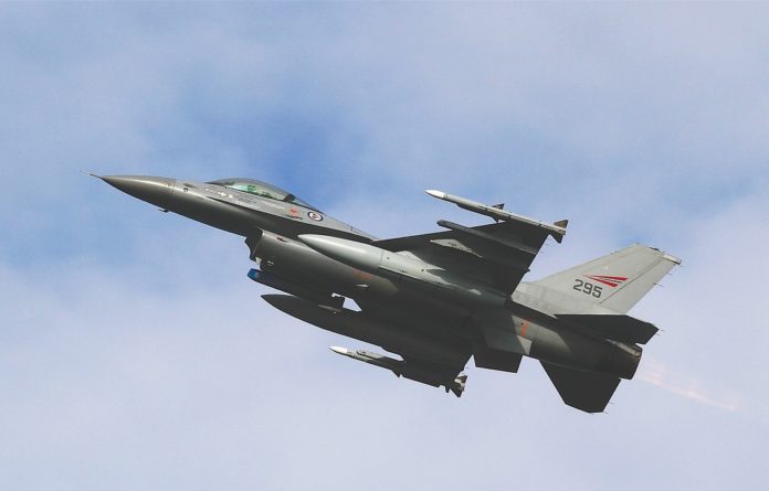 F16 vliegtuig